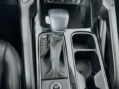 Used 2025 Kia Telluride S FWD image 25