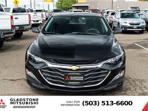 Used 2024 Chevrolet Malibu LT FWD image 2