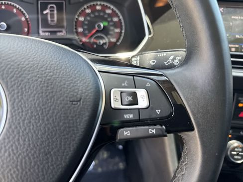 Used 2020 Volkswagen Jetta FWD image 30