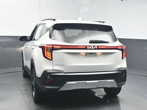 Used 2025 Kia Seltos S FWD image 6
