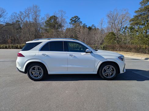 Used 2024 Mercedes-Benz GLE 450 4MATIC image 4