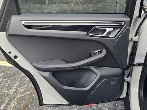 New 2026 Porsche Macan S image 31