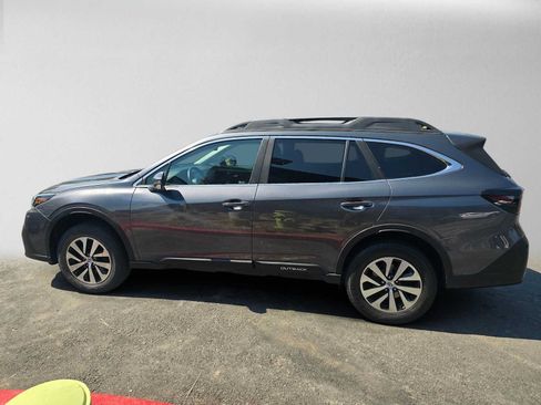 Used 2020 Subaru Outback Premium AWD/4WD image 6