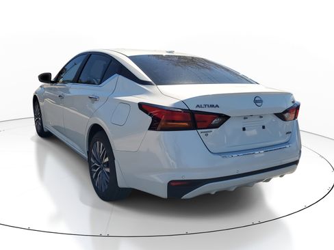 Certified 2023 Nissan Altima 2.5 SV image 5