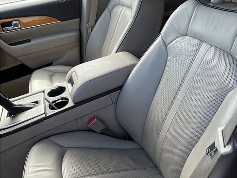 Used 2013 Lincoln MKX AWD image 9