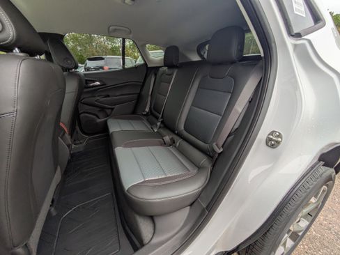 New 2026 Chevrolet Trax LT image 7