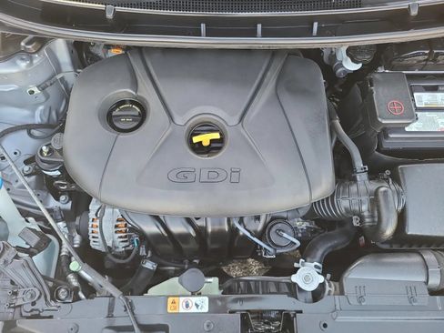 Used 2014 Hyundai Elantra GT w/ Option Group 03 FWD image 24