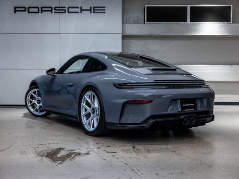 Certified 2025 Porsche 911 GT3 RWD image 3