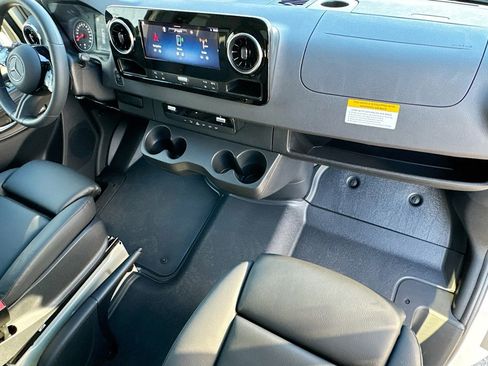 New 2026 Mercedes-Benz Sprinter 2500 image 24