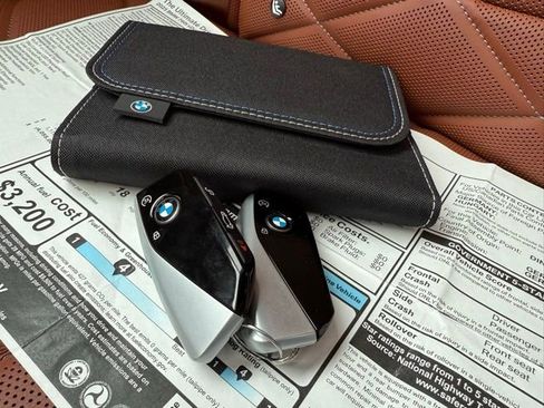 Used 2025 BMW 760i xDrive w/ Executive Package image 40