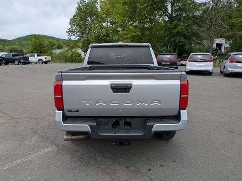 Used 2024 Toyota Tacoma TRD Off-Road AWD/4WD image 6