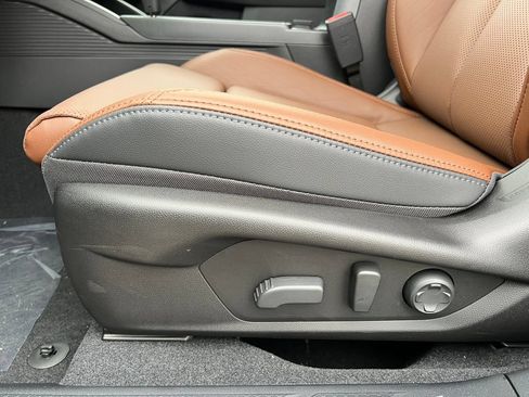 New 2026 Subaru Outback Touring XT AWD/4WD image 9