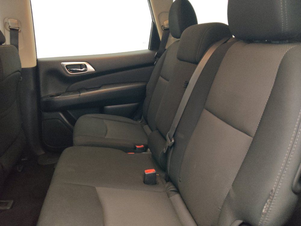Used 2020 Nissan Pathfinder SV FWD image 18