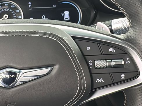 Used 2025 Genesis GV70 3.5T Sport image 23