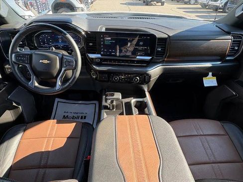 Certified 2024 Chevrolet Silverado 1500 High Country image 10