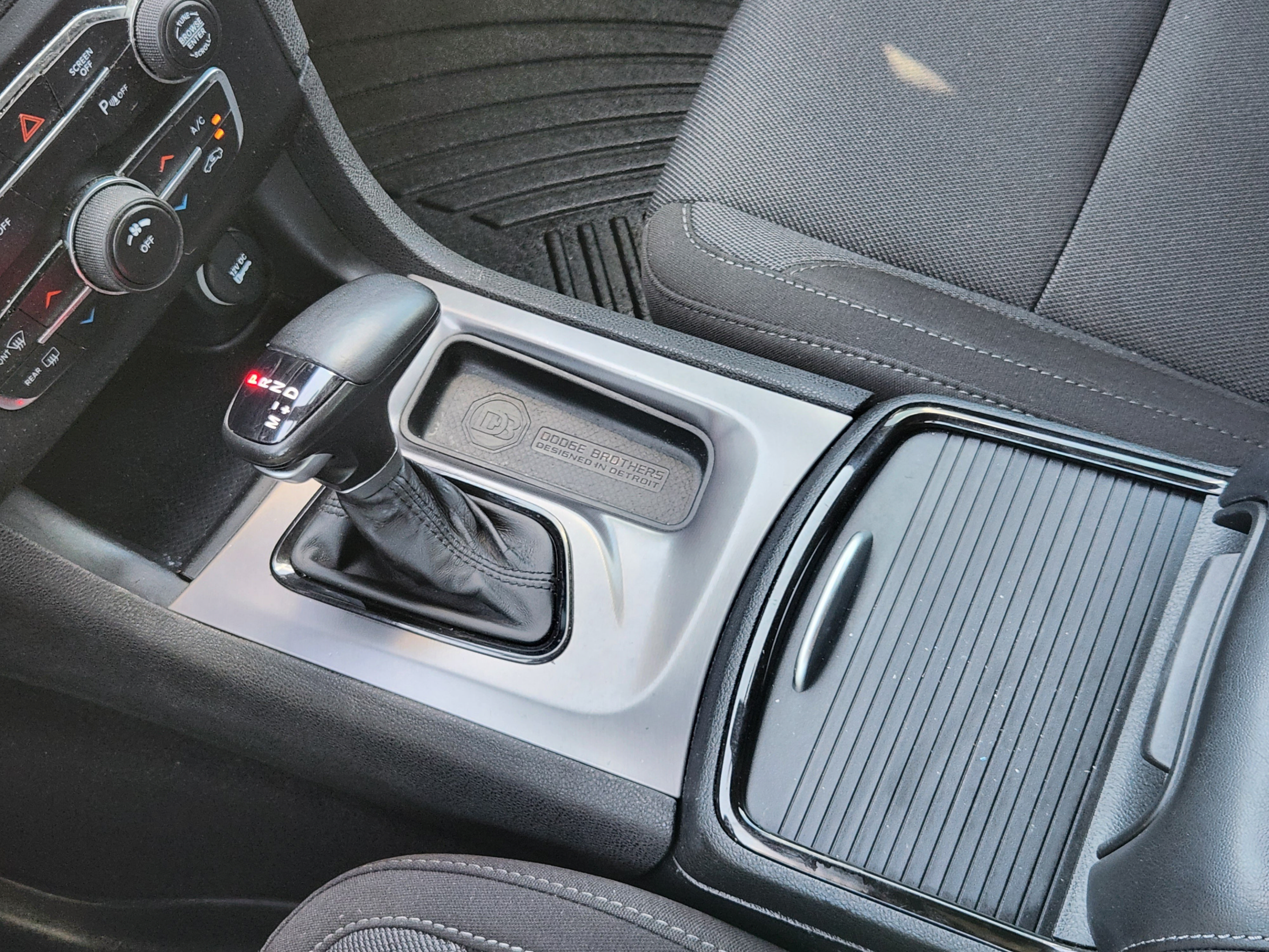 Used 2019 Dodge Charger SXT w/ Plus Group RWD image 14