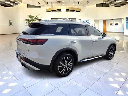 Used 2024 INFINITI QX60 Sensory w/ Vision Package image 7