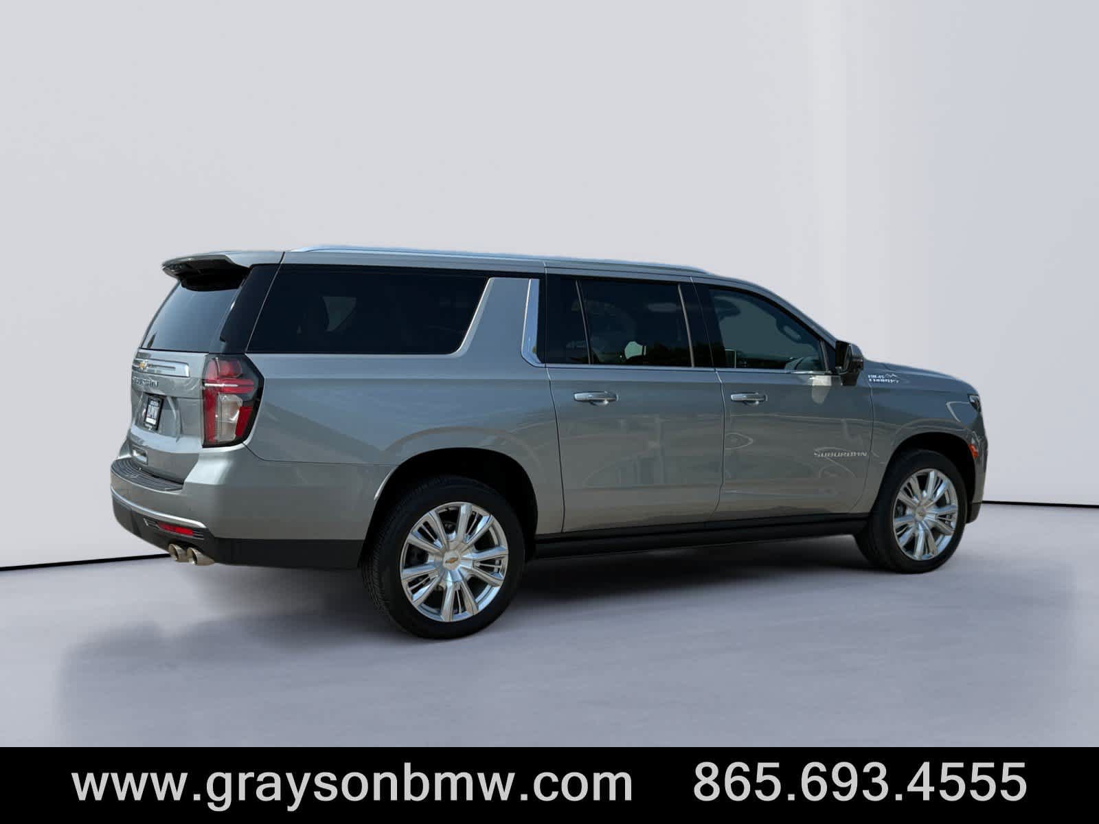Used 2024 Chevrolet Suburban High Country w/ Premium Package AWD/4WD image 3