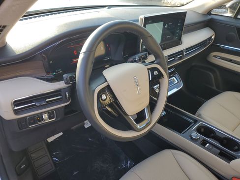 New 2026 Lincoln Corsair Reserve w/ Jet Appearance Package image 13