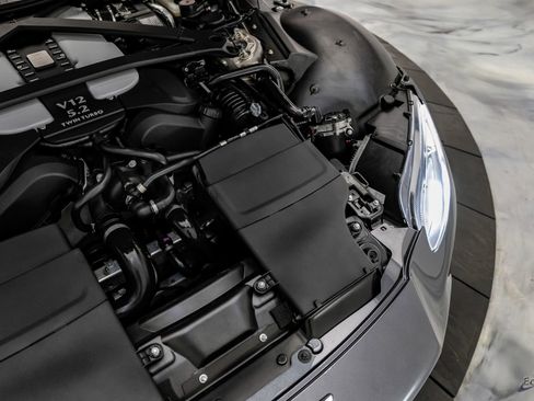 Used 2023 Aston Martin V12 Vantage RWD image 98