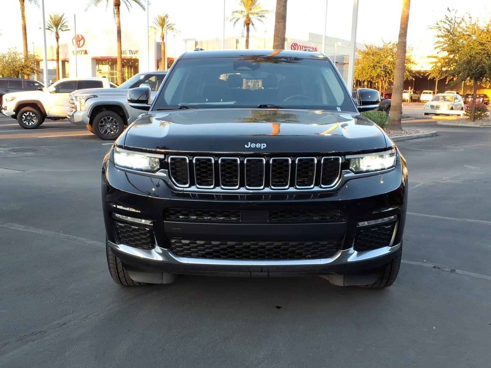 Used 2021 Jeep Grand Cherokee L Limited AWD/4WD image 2