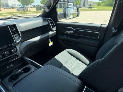 New 2026 RAM 1500 Big Horn AWD/4WD image 25