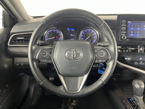 Used 2021 Toyota Camry SE image 12