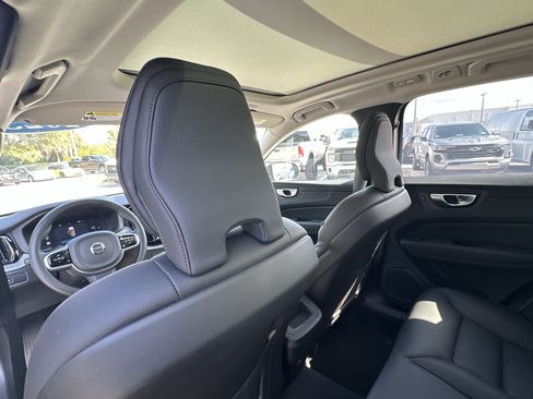 Certified 2025 Volvo XC60 B5 Plus image 46