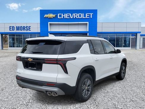New 2026 Chevrolet Traverse LT FWD image 3