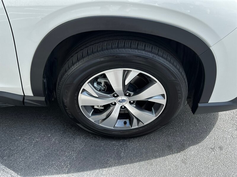 Used 2025 Subaru Ascent Premium AWD/4WD image 10