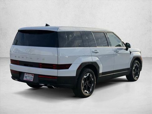 Used 2024 Hyundai Santa Fe SE image 6