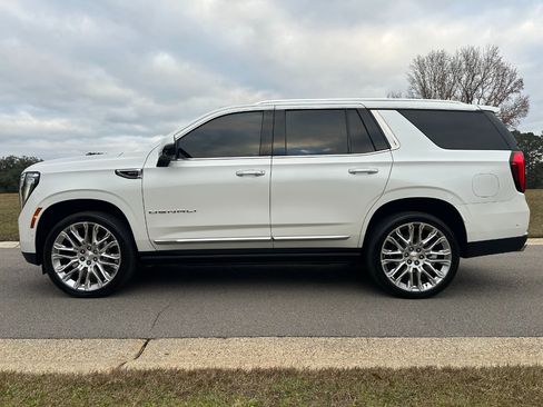 Used 2025 GMC Yukon Denali w/ Denali Reserve Package image 8