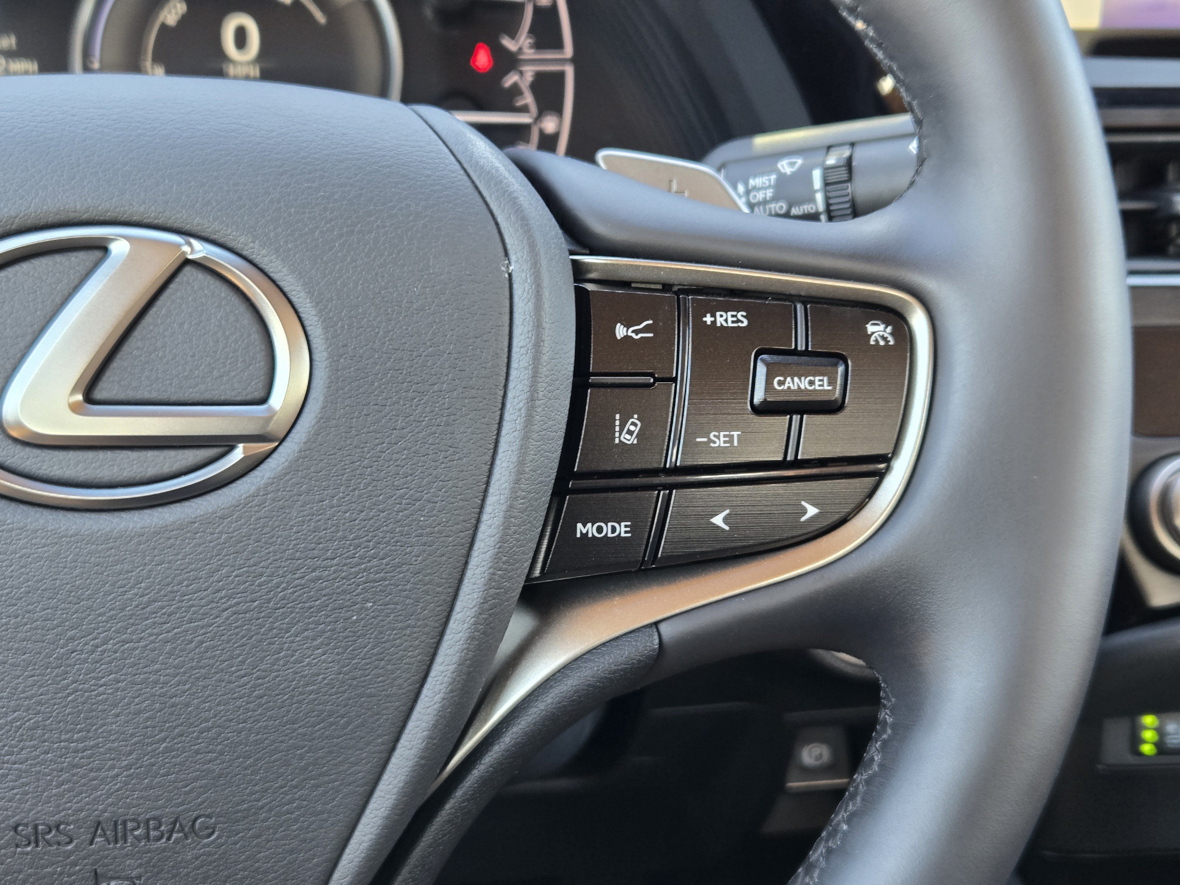 Used 2025 Lexus ES 300h w/ Premium Package FWD image 37