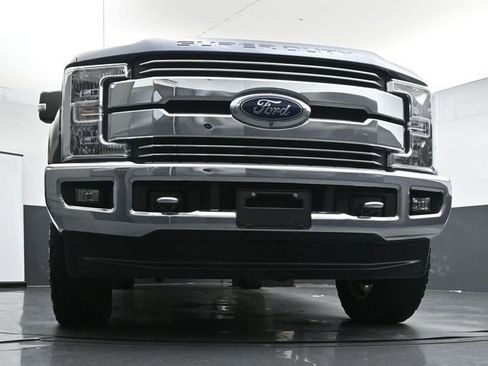 Used 2019 Ford F250 Lariat w/ Tow Technology Bundle image 32