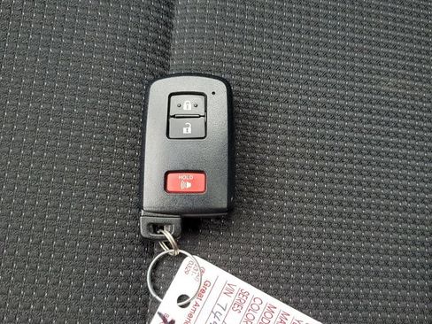 Used 2018 Toyota RAV4 XLE w/ Plus Extra Value Package AWD/4WD image 19