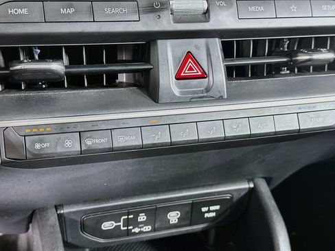 Used 2025 Kia K4 FWD image 23