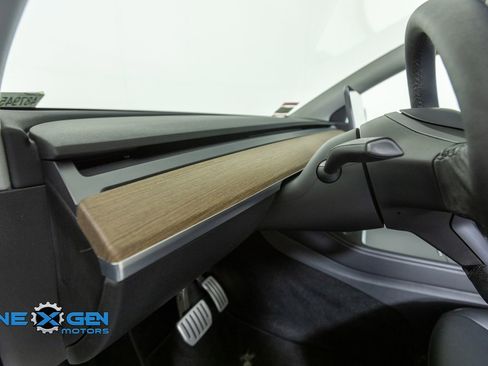 Used 2022 Tesla Model Y Performance AWD/4WD image 13