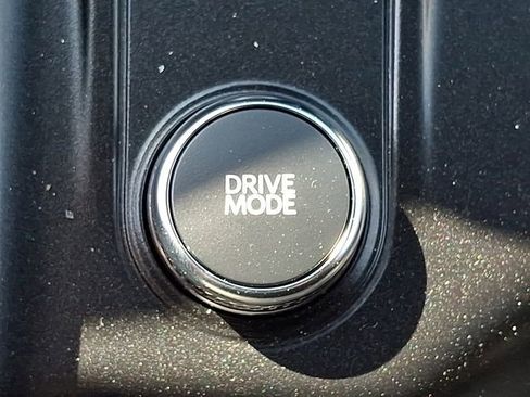 Used 2025 Ford Explorer ST AWD/4WD image 24