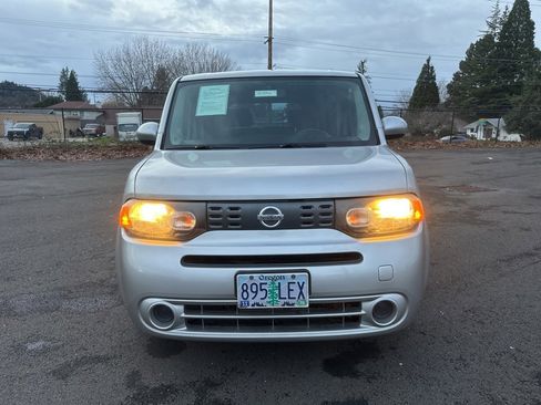 Used 2011 Nissan Cube 1.8 S w/ Interior Illumination Pkg image 2