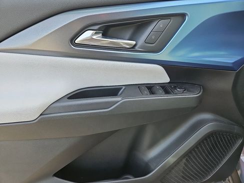 New 2026 Chevrolet Equinox EV LT FWD image 8