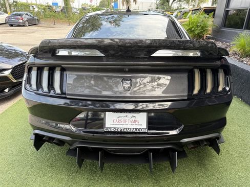 Used 2019 Ford Mustang GT RWD image 5