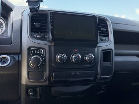 Used 2015 RAM 1500 Express RWD image 9