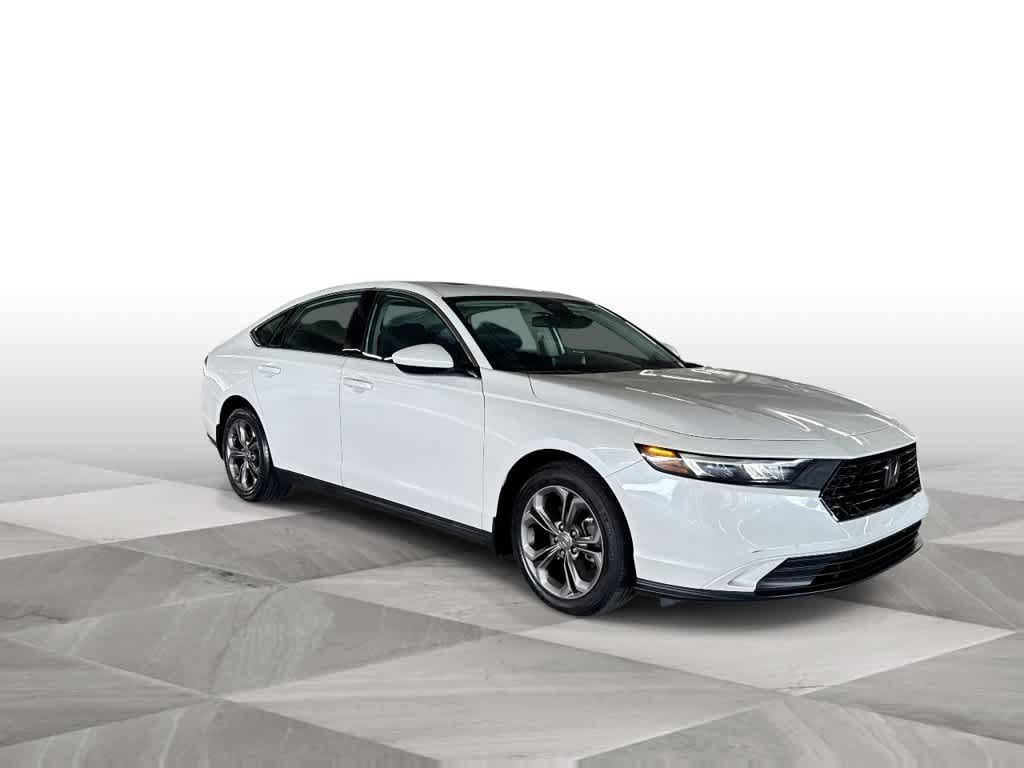 Used 2023 Honda Accord EX image 2