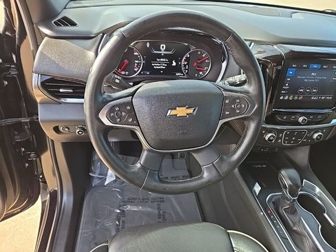 Used 2023 Chevrolet Traverse Premier image 56