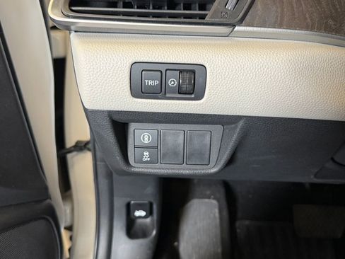 Used 2018 Honda Accord EX image 18