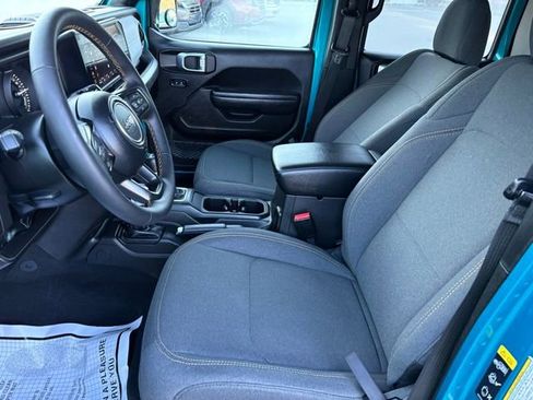 Used 2024 Jeep Wrangler Unlimited w/ Convenience Group image 7