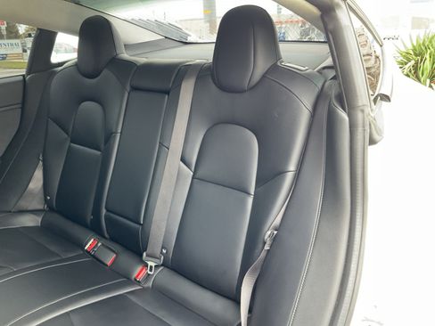 Used 2017 Tesla Model 3 Long Range RWD image 18