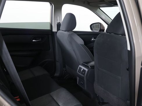 Used 2025 Nissan Rogue SV AWD/4WD image 25