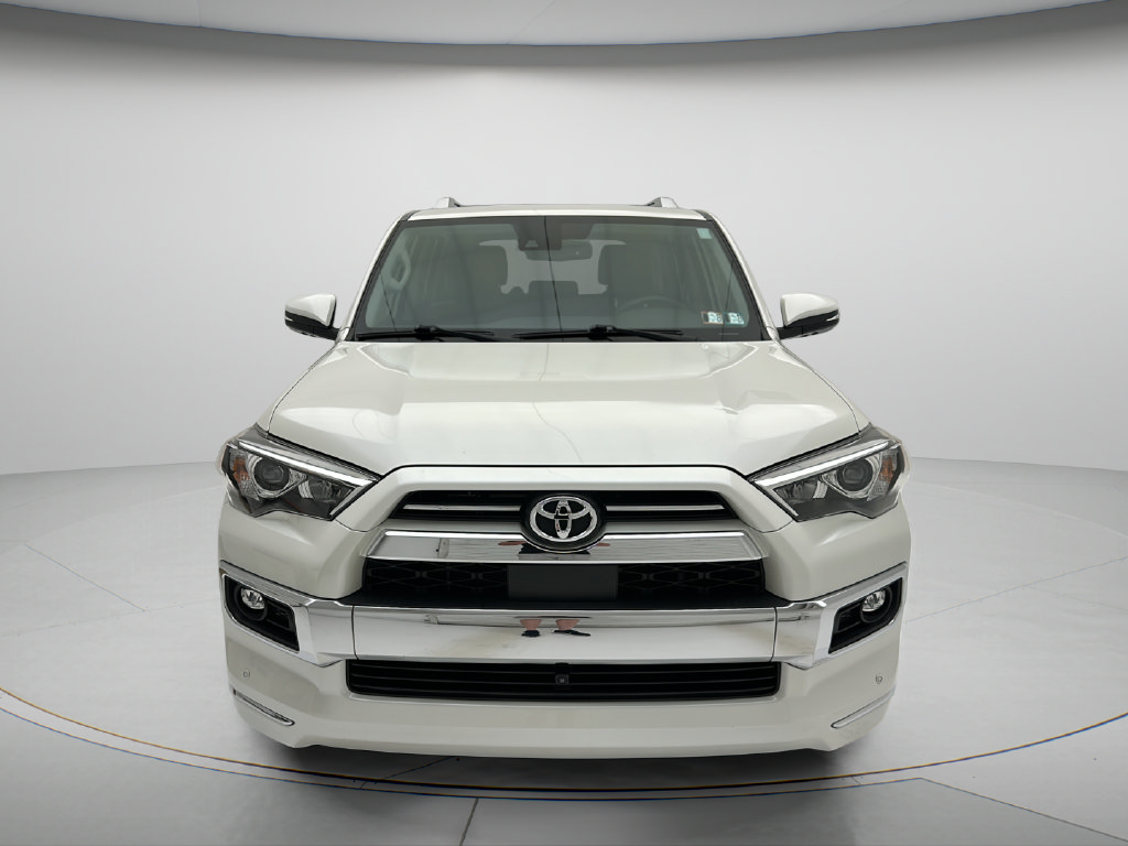 Used 2022 Toyota 4Runner Limited AWD/4WD image 2
