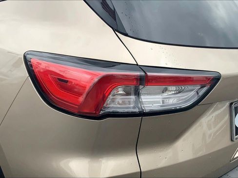 Used 2020 Ford Escape SE FWD image 26